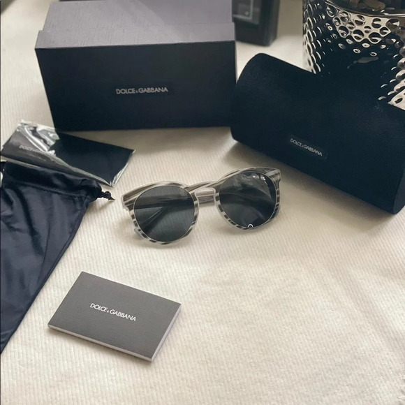! New! Dolce & Gabbana Dolce Dg4285 Sunglasses! main image 4